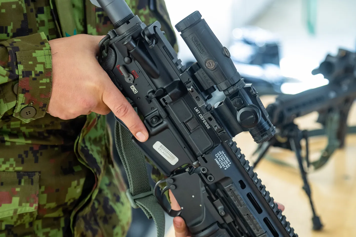 Kaitseväe uue automaatrelva LMT R20 RAHE esitlus ajakirjanikele Männiku lasketiirus mullu suvel. Tegemist oli viimaste aastate ühe mahukaima hankega.
