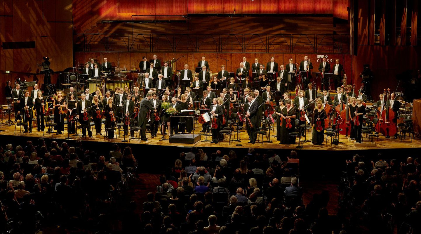 Симфонический оркестр SWR из Штутгарта