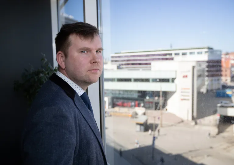 BPT Real Estate Eesti üksuse tegevjuht Ülari Niinemägi. Taamal BPT Real Estate poolt hallatav Postimaja.