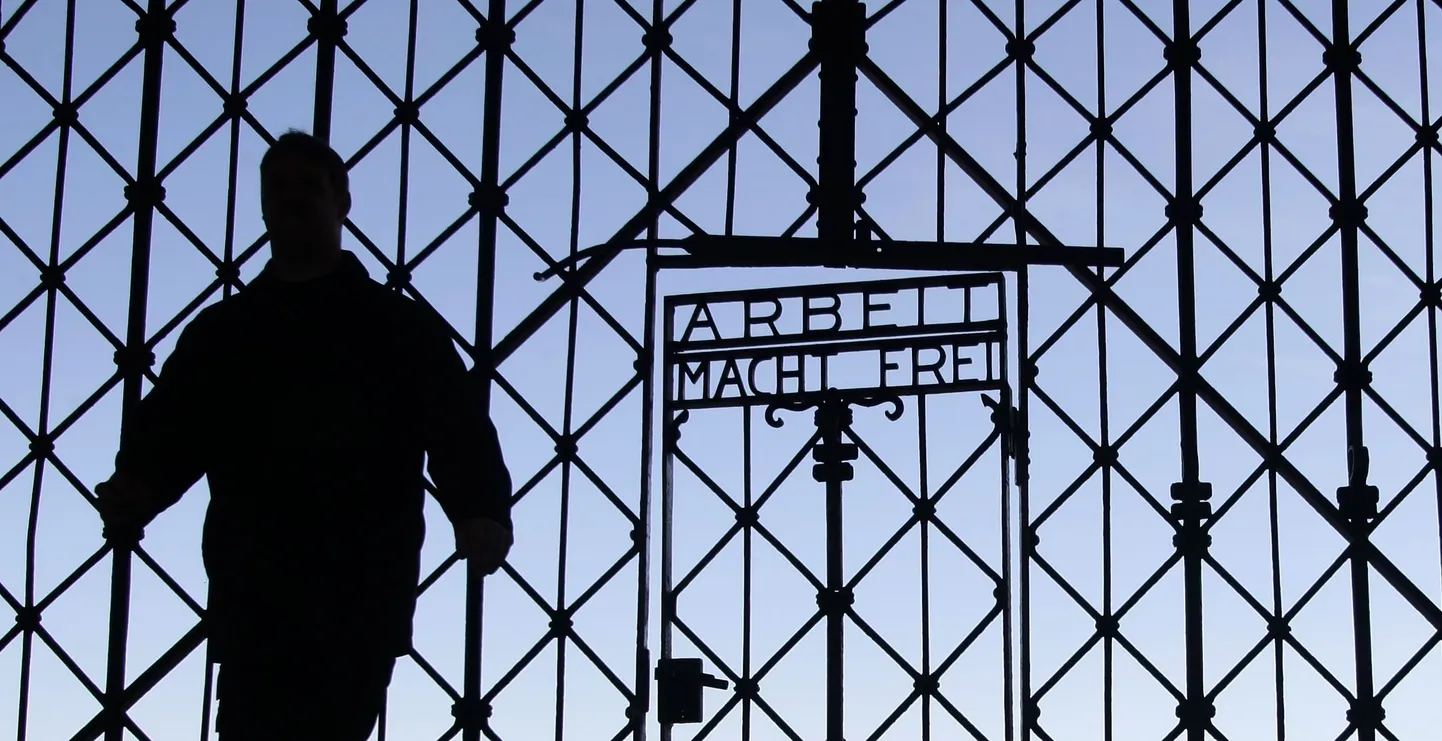 Pildil on Dachau koonduslaagri värav.