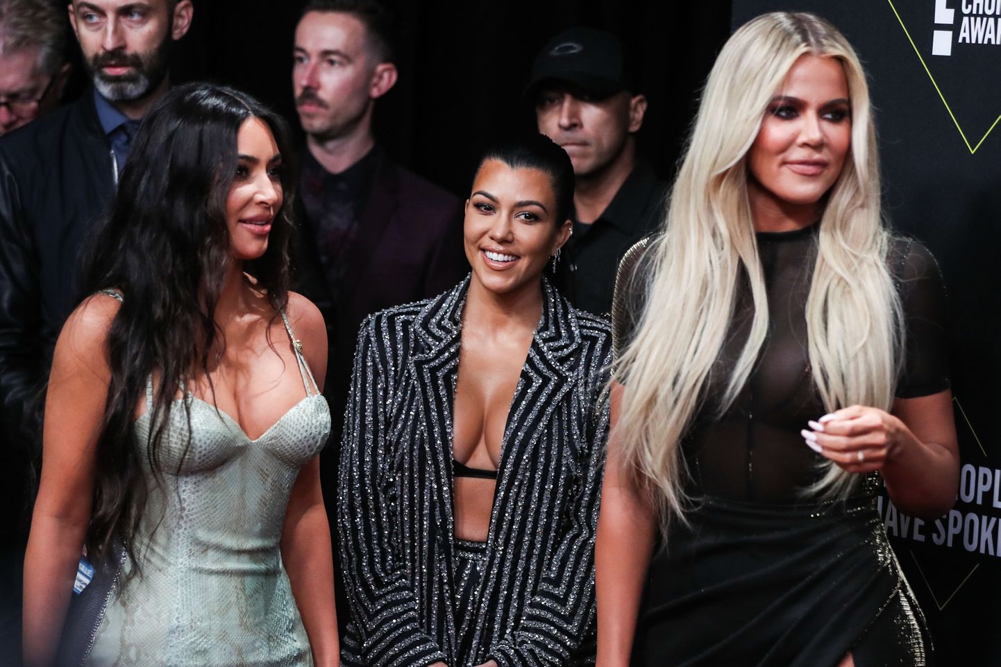 Kim Kardashian, Kourtney Kardashian ja Khloe Kardashian.