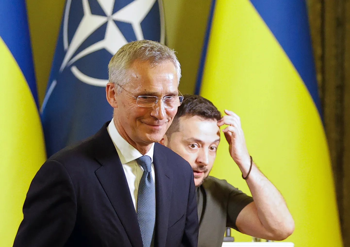 Генеральный секретарь НАТО Йенс Столтенберг и президент Украины Владимир Зеленский.