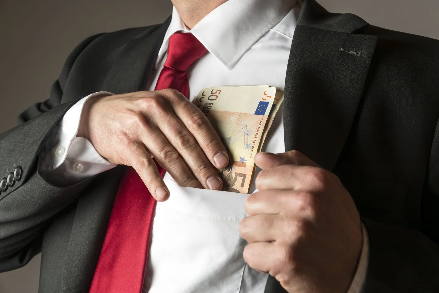 Audit kinnitas suuremat sorti pettust.
