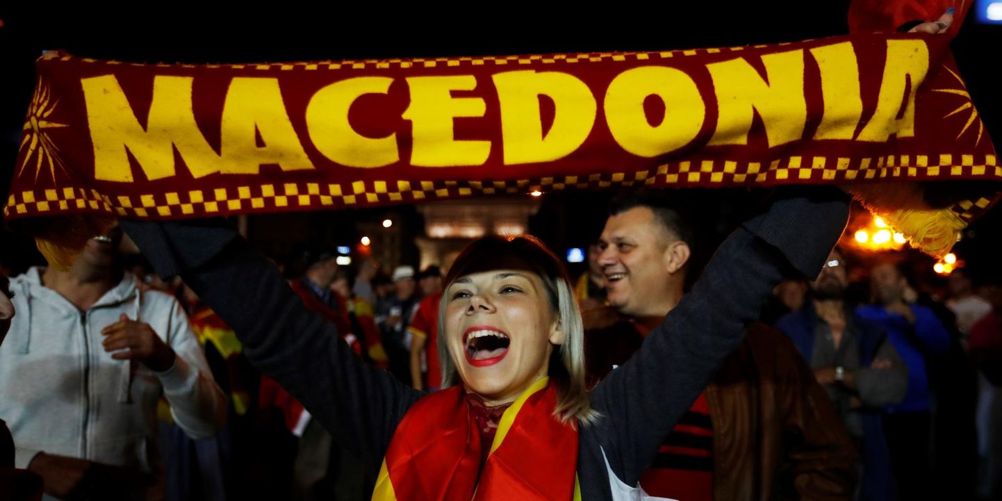 Makedoonia nimereferendumi boikottimise toetajad kogunesid pühapäeva õhtul pealinna Skopje südamesse tähistama.