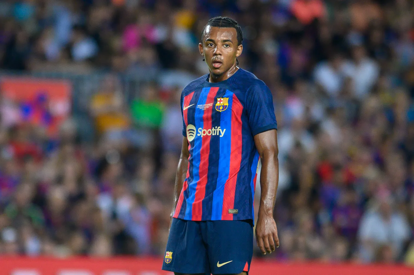Jules Kounde sõprusmängus FC Barcelona särki kandmas.