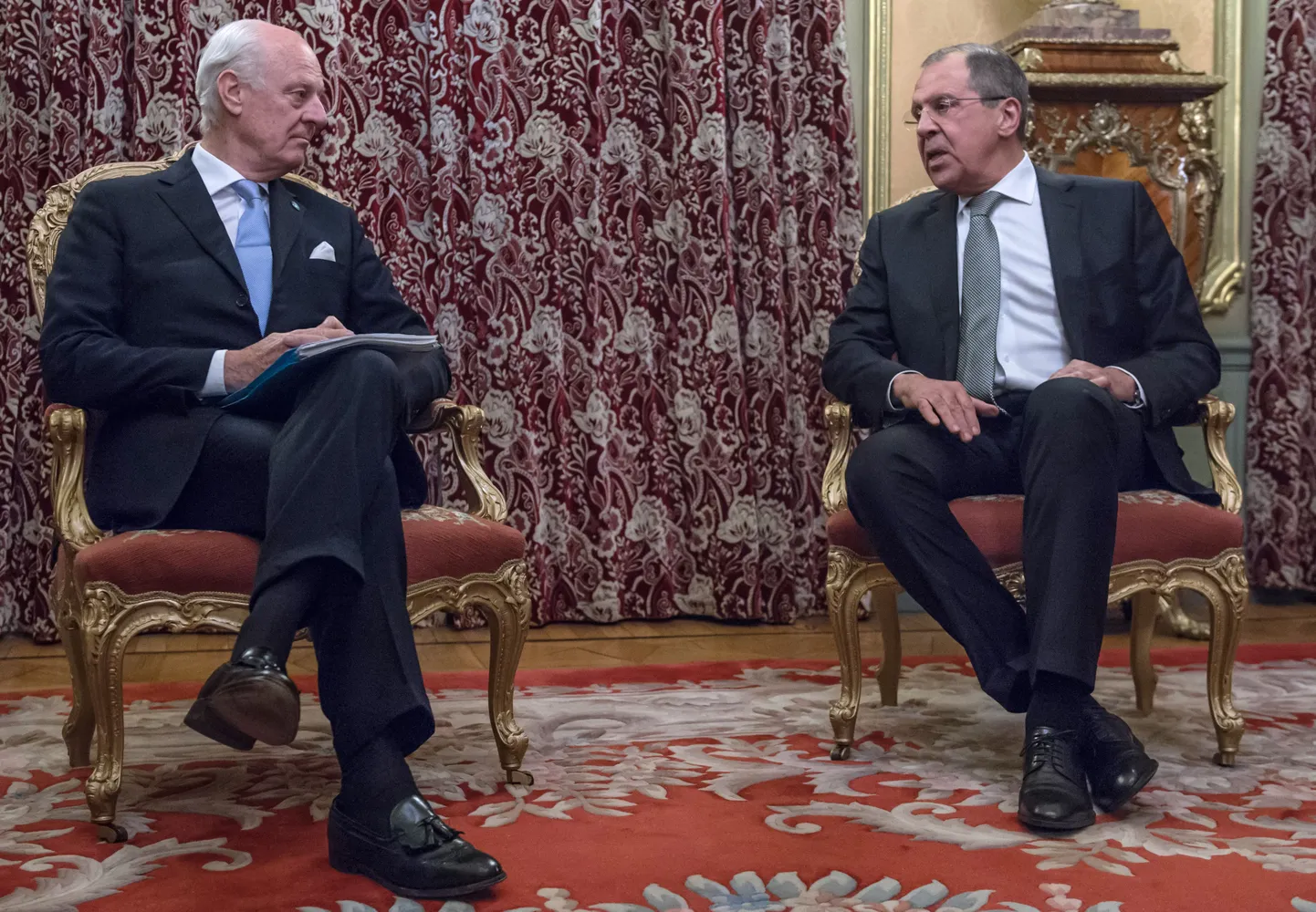 Venemaa välisminister Sergei Lavrov ja ÜRO erisaadik Süürias Staffan de Mistura kohtuvad Moskvas.