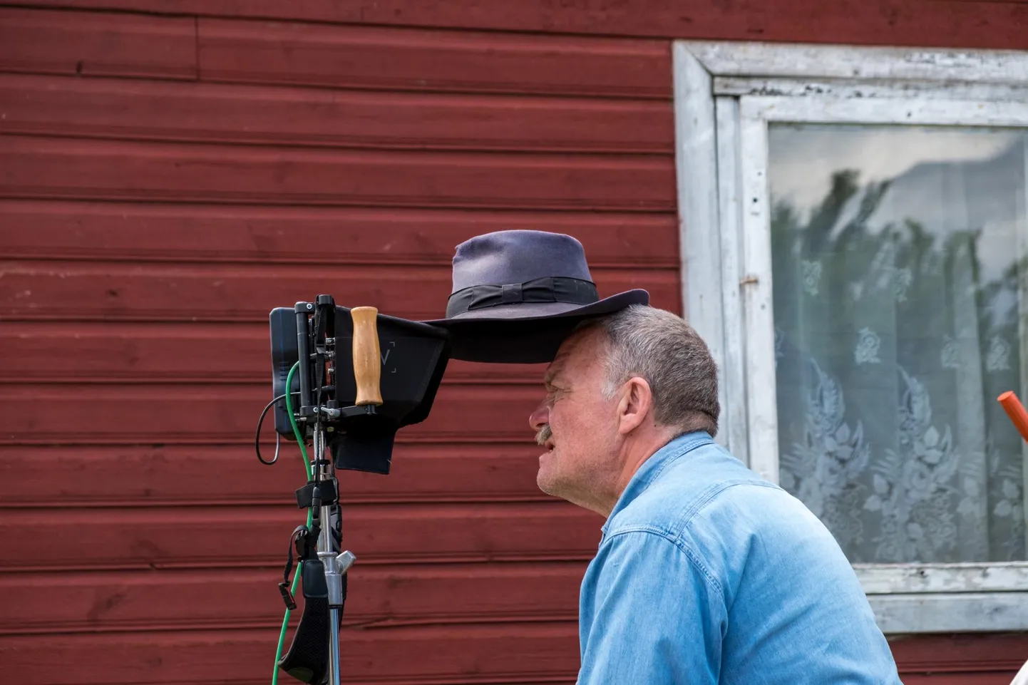 Peeter Simm «Vee peal» võtetel.