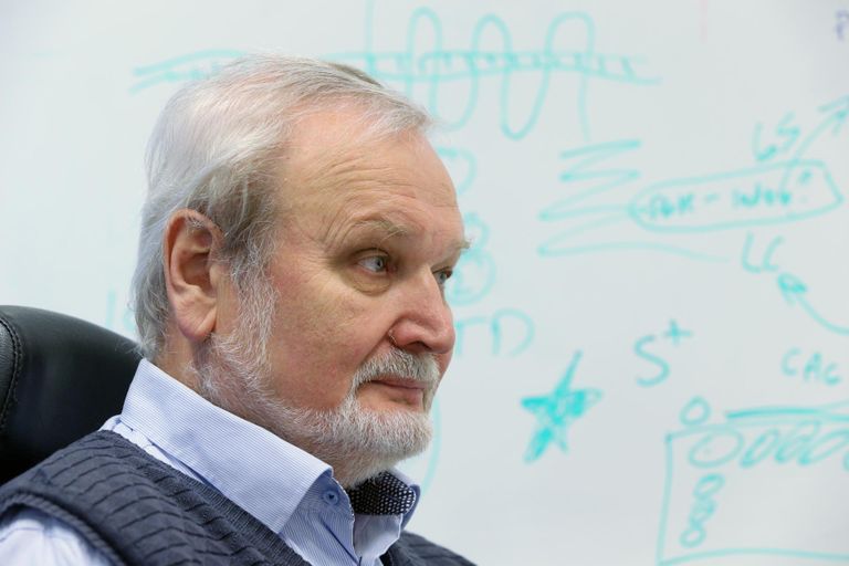 Professor ja akadeemik Mart Ustav on tunnustatud teadlane. Tal on ette näidata 20 aastat kogemust, kuidas intellektuaalomand ja alusteaduses avastatu raha teenima panna.
 