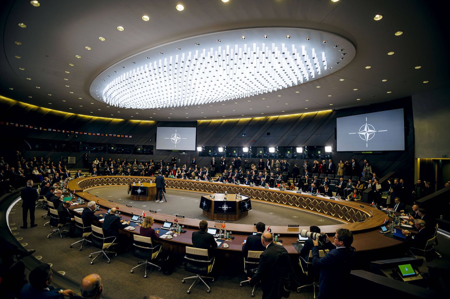 NATO-Ukraina komisjoni istung 4. aprillil Brüsselis.