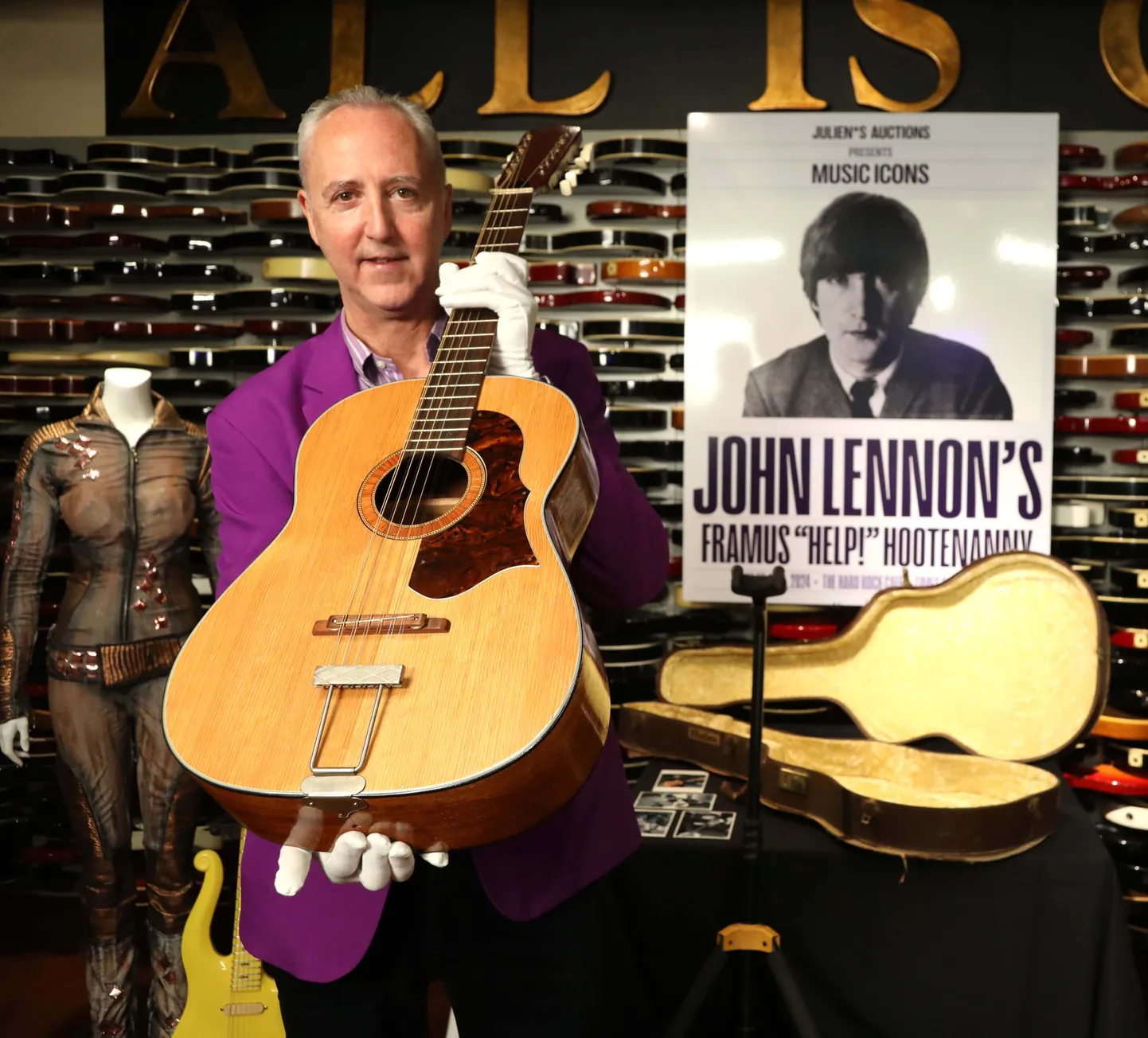 John Lennoni poolt mängitud kitarr leiti kogemata pööningult ja pandi oksjonile, kui see müüdi kallimalt kui ükski teine Biitlite kasutatud kitarr muusikaajaloos. Võimas!