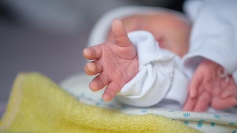 Родила первенца в 5 лет: история самой молодой в мире матери