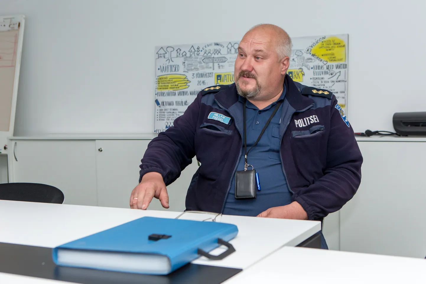 ALATISEKS POLITSEINIK: Juba neli aastat pensionil, kuid ikka teatakse Hillar Peeglit kui politseinikku.