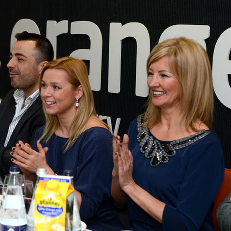 Žūrijas pārstāvji - (no kreisās) dziedātājs Roberto Meloni, TV producente Iveta Feldmane un jogas pasniedzēja, kā arī veselīga uztura speciāliste Elita Drāke 