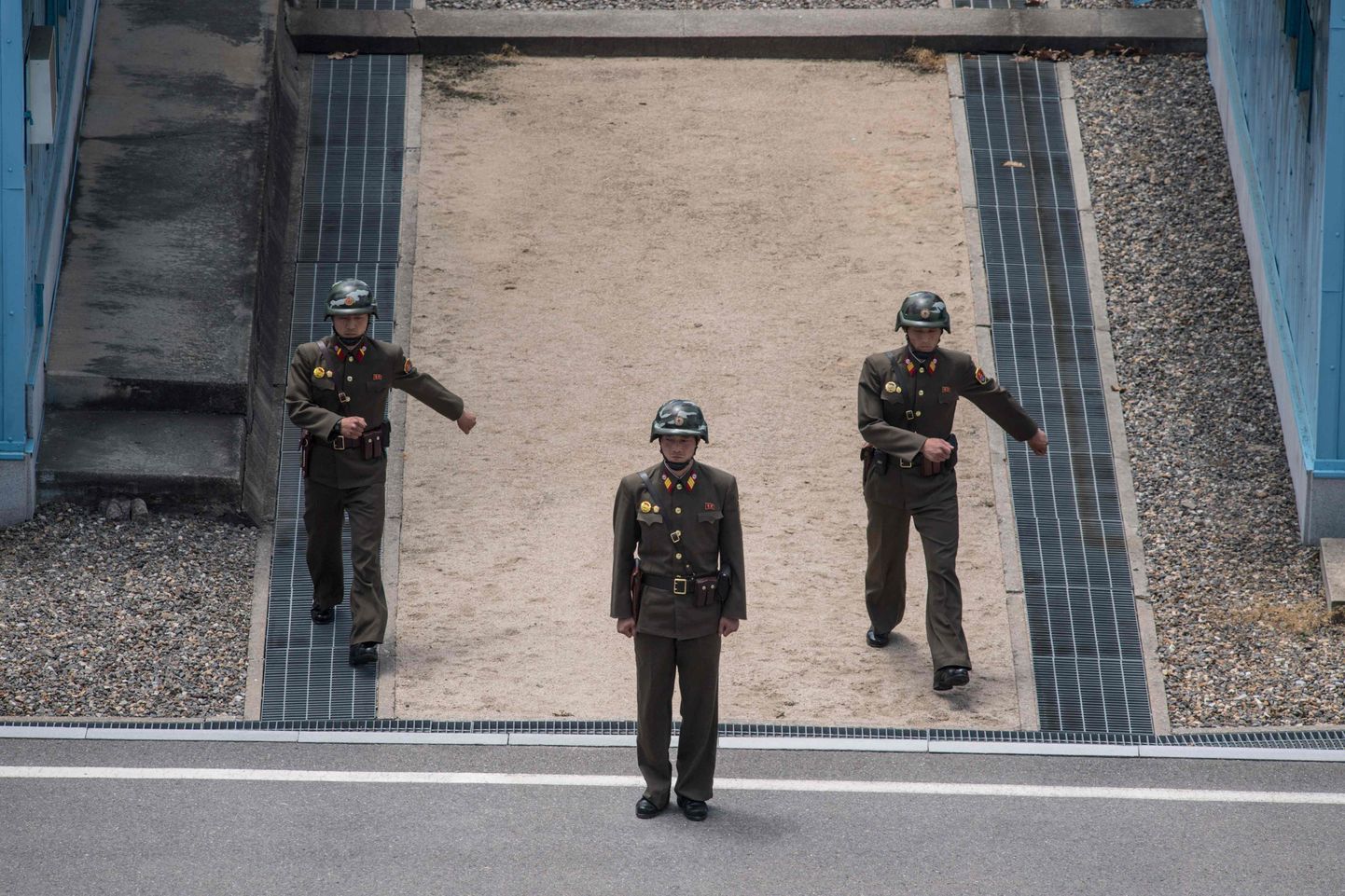 Põhja-Korea sõdurid piirijoonel.