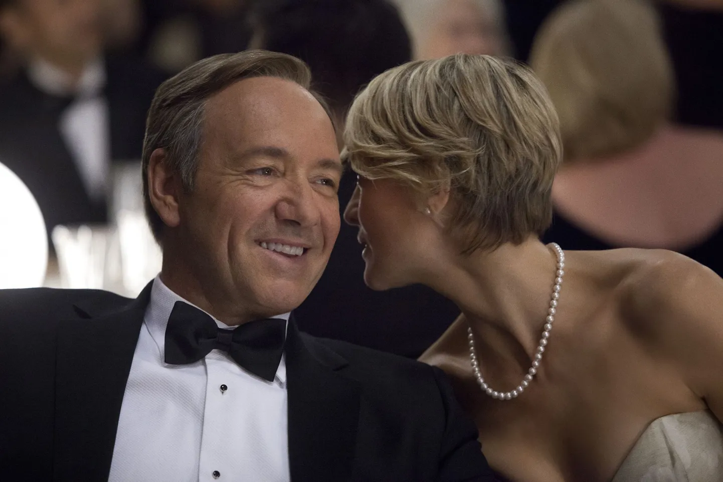 Kaader seriaalist «Kaardimaja». Pildil Kevin Spacey ja Robin Wright