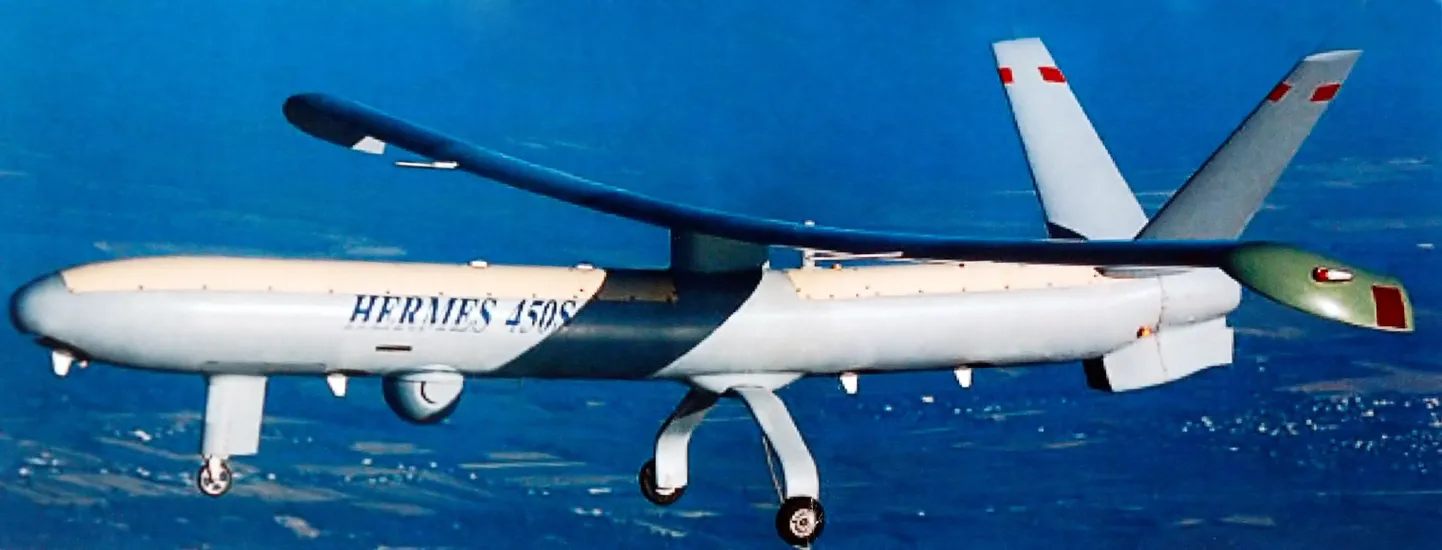 Hermes 450-tüüpi mehitamata luurelennuk.