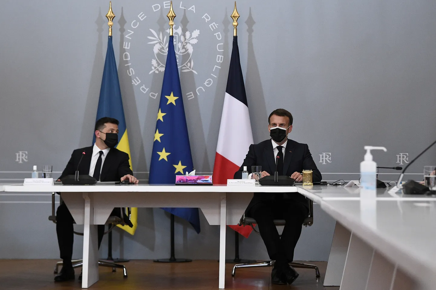 Prantsuse president Emmanuel Macron ja Ukraina president Volodõmõr Zelenskõi Pariisis 16. aprill 2021.