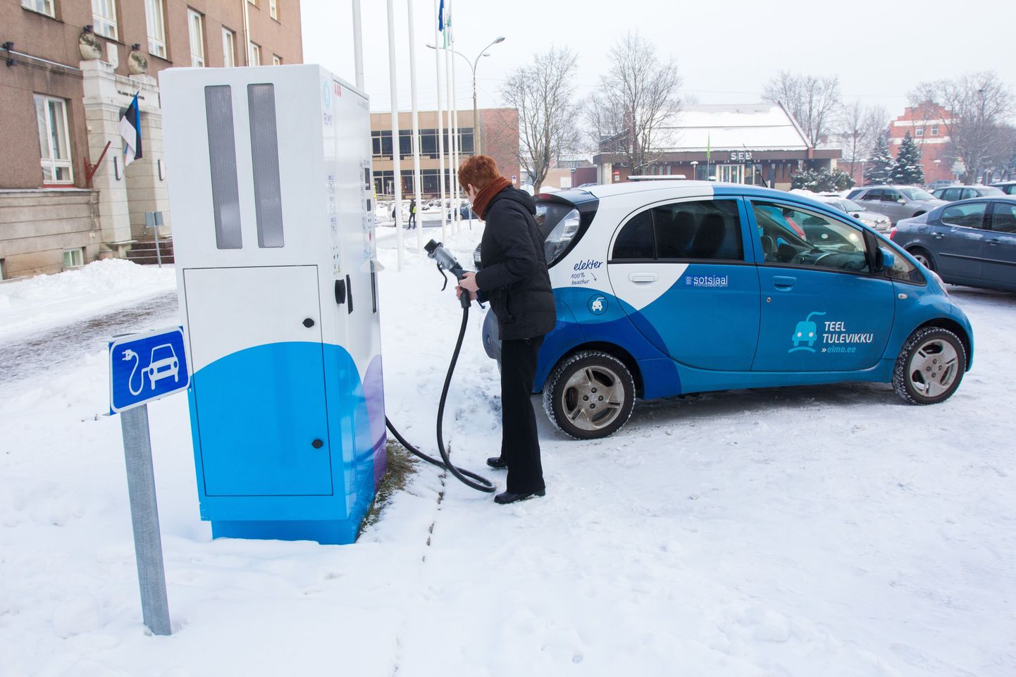 Sotsiaaltöötajatele tahab Viljandi vald osta ühe uue auto, sest elektriautodes on tingimused kohati ebainimlikud. Talvel pole seal piisavalt soojendust ja suvel jahutust.