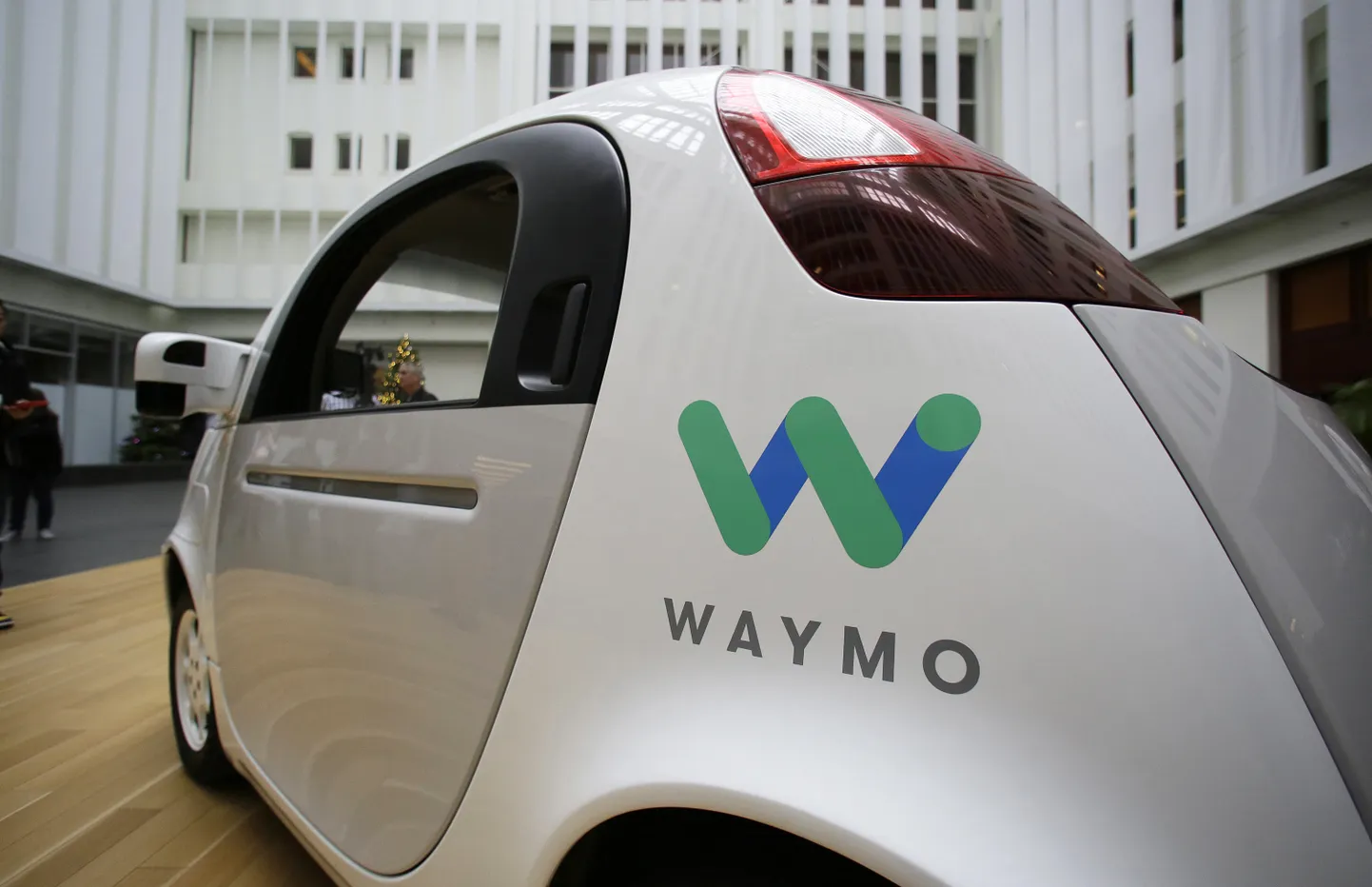 Waymo isesõitev auto.