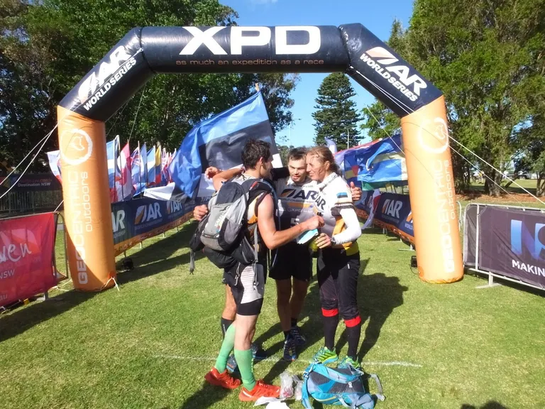 Estonian ACE Adventure Team koosseisus Timmo Tammemäe, Silver Eensaar, Rain Eensaar, Mariann Sulg 2016 seiklusspordi MMi finišis Ulladullas.