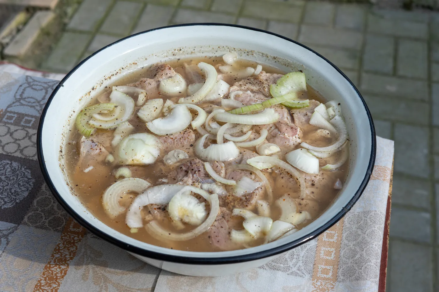 Gaļa marinādē - šašliks.