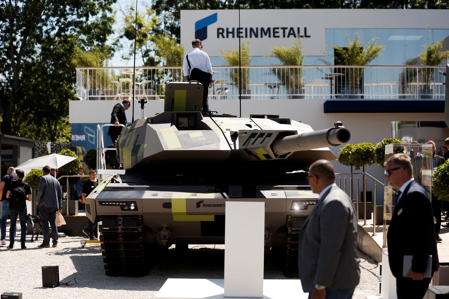 Rheinmetalli toodetud tank KF51 Panther Pariisi lähedal rahvusvahelisel kaitse- ja julgeolekumessil Eurosatory.