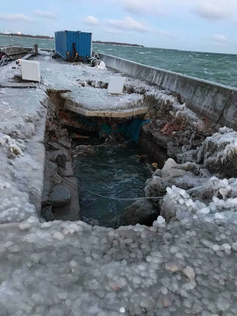 Lennusadama kai kahjud.