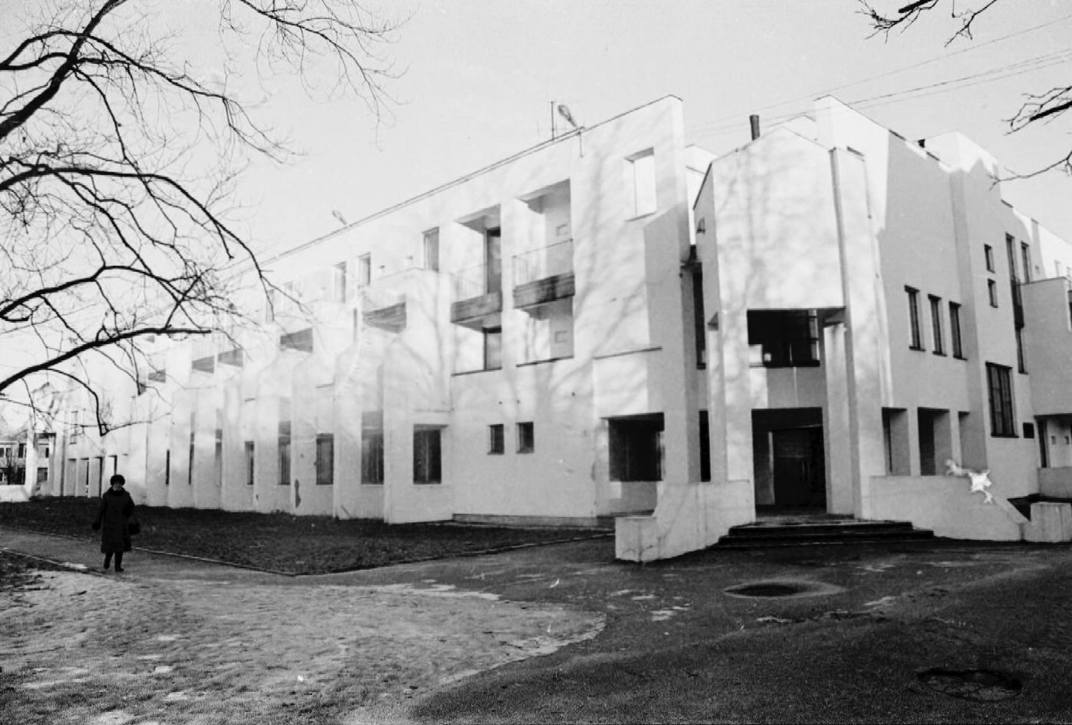 Estonia sanatooriumi hoone 30 aasta eest.