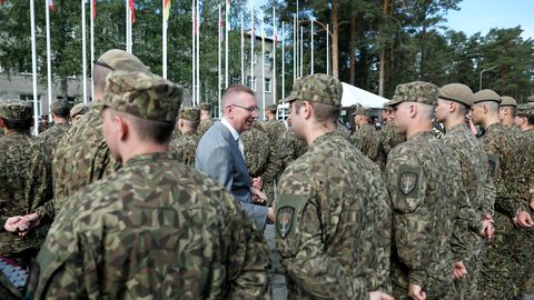 Läti hakkab tulevast aastast kutsuma ajateenistusse ka välis