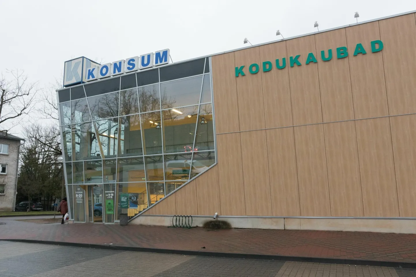 Kadunud naist nähti viimati kella kahe ajal päeval turu Konsumi juures. Üles leiti ta veidi enne keskööd.