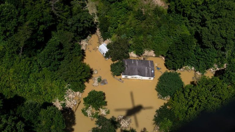 Губернатор штата Энди Бешир назвал наводнение самым смертоносным и самым разрушительным в истории Кентукки