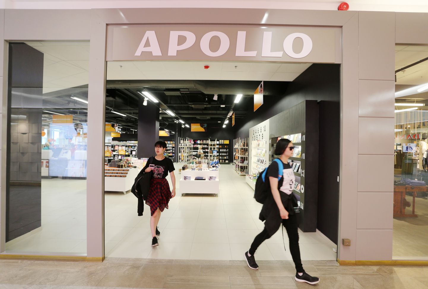 Apollo kauplus Kvartali keskuses.