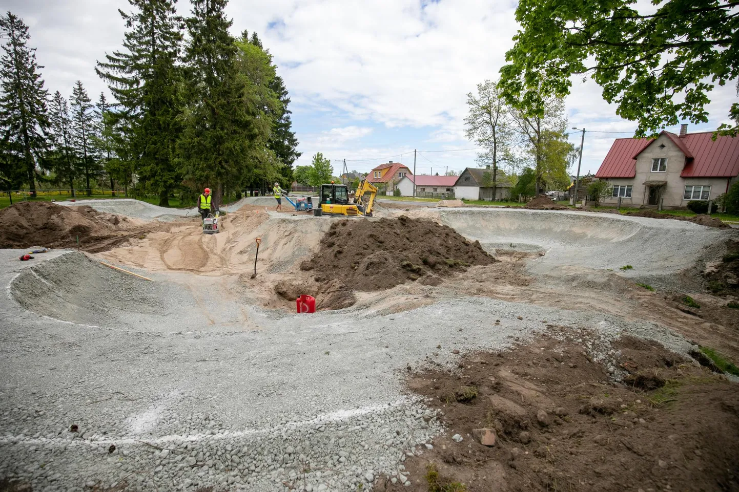 Õhtu puiestee äärde jääb ka hiljuti valminud Tapa pump track.