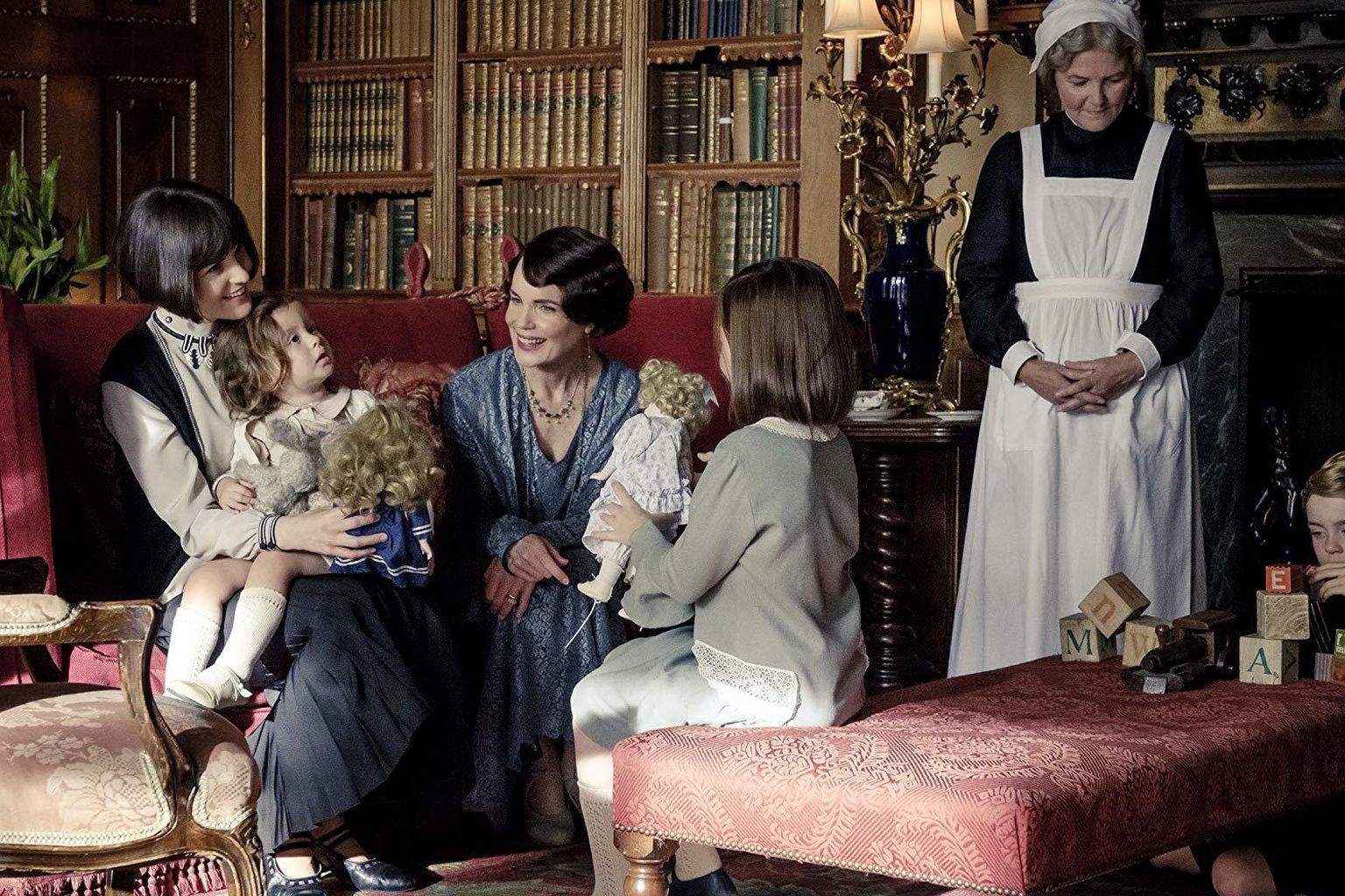 Ülakorruse ilus elu: Elizabeth McGovern ja Mary Crawley filmis«Dowwton Abbey».