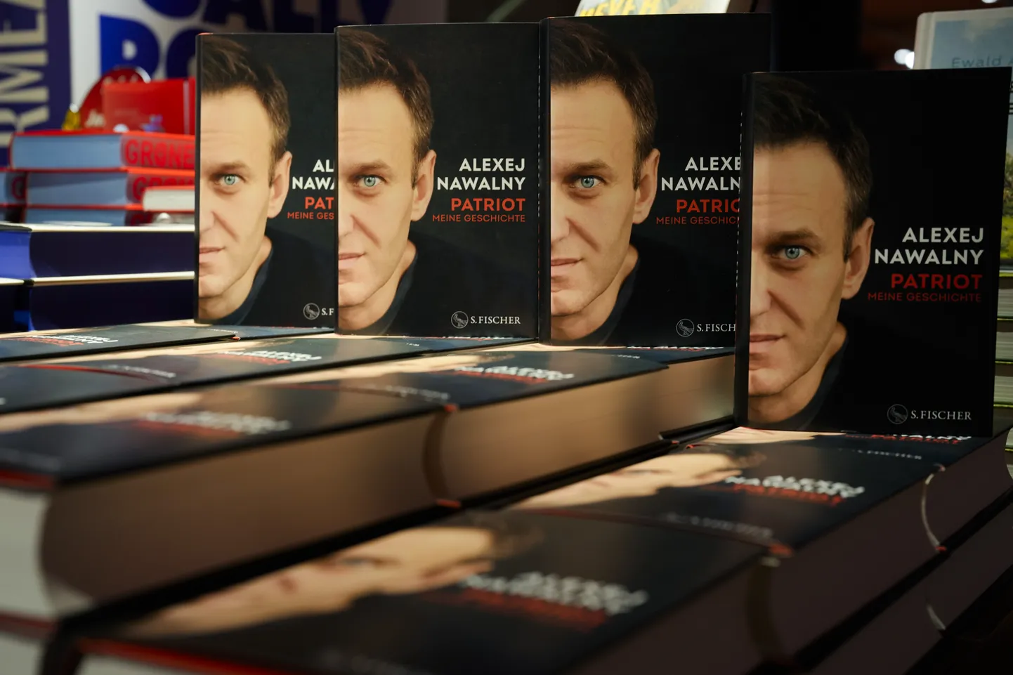 Книга Алексея Навального.