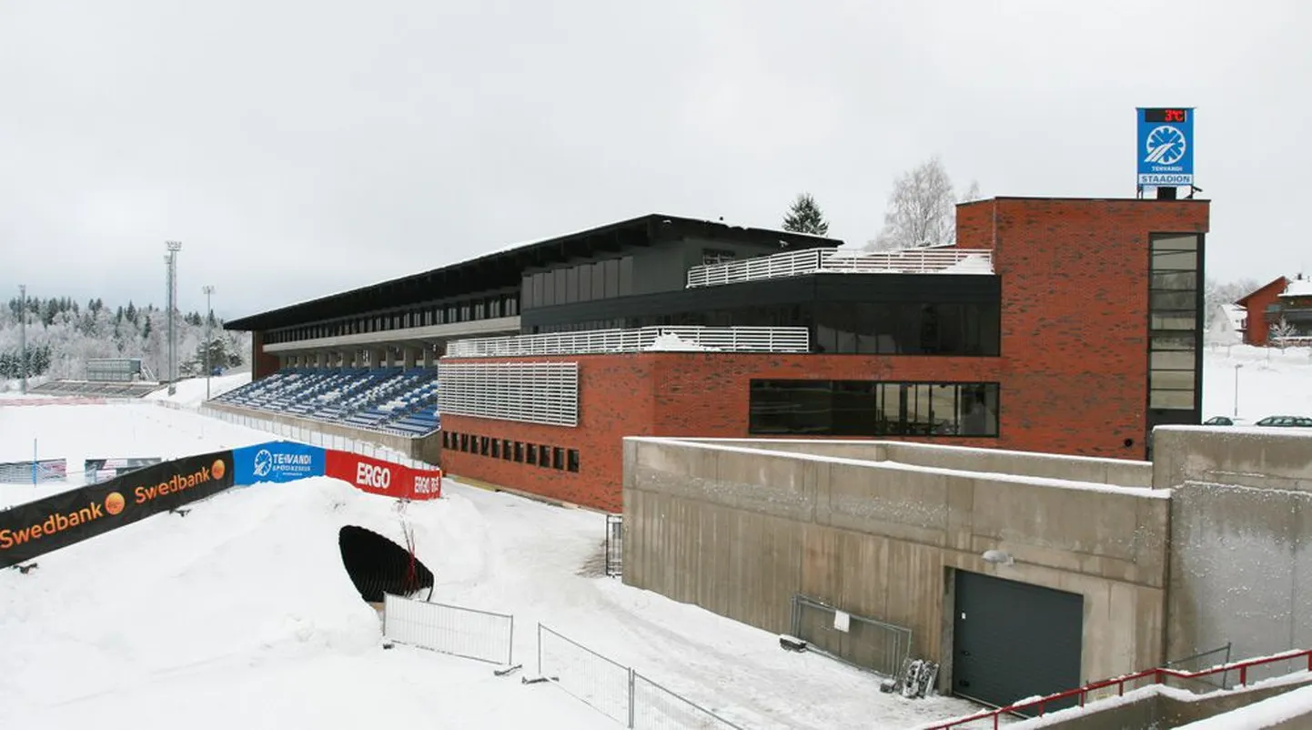 Uuenduskuuri läbinud suusastaadioni pärl – nüüdisaegne tribüün ja konverentsikeskusega sarnanev staadionihoone.