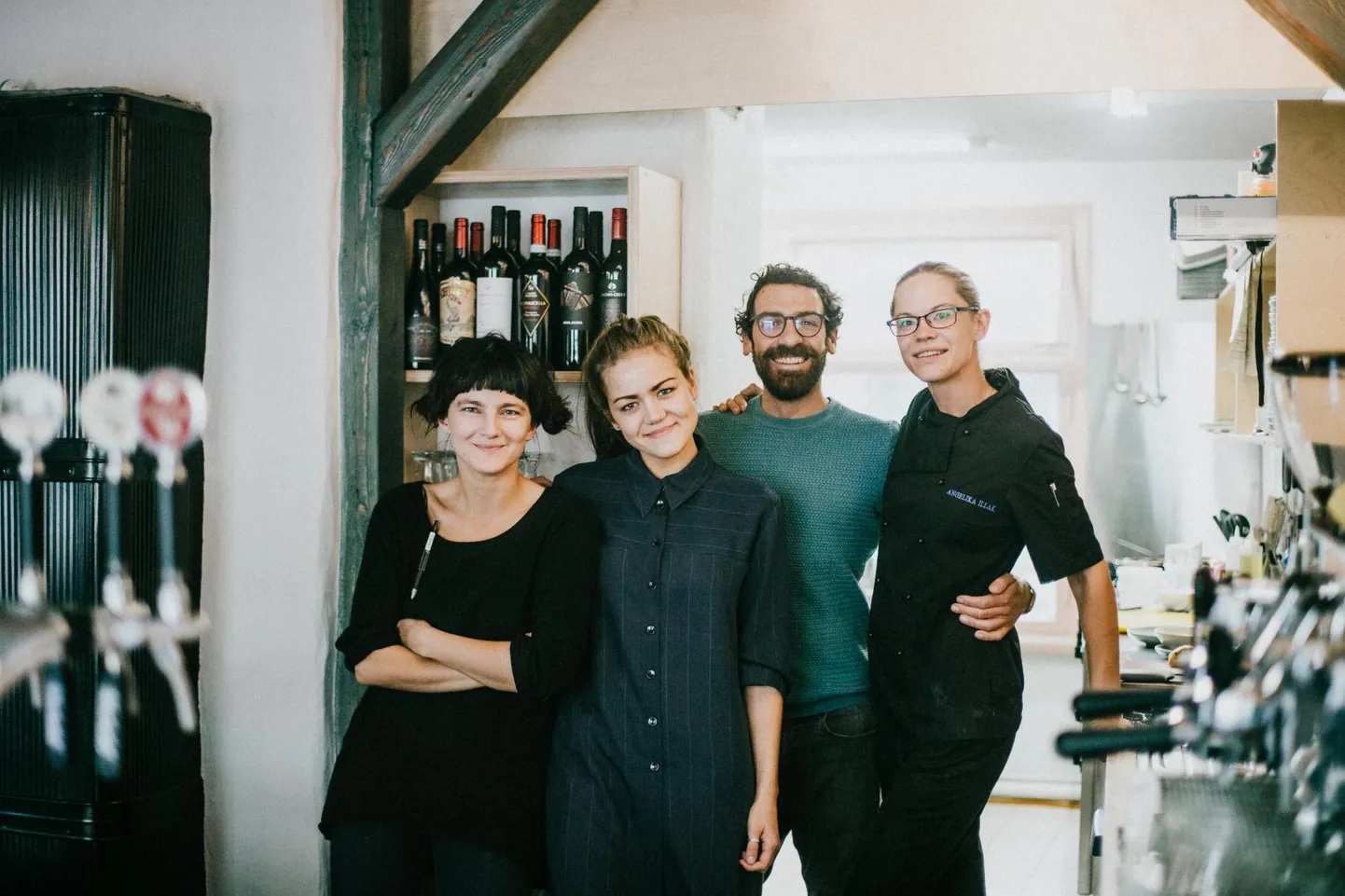 Jakobi Jalatsi restoran seadis end sisse endise kingaparanduse ruumidesse. Vasakult Elina Adamson, Anna Luther, Simone Cassano, Angelika Illak.