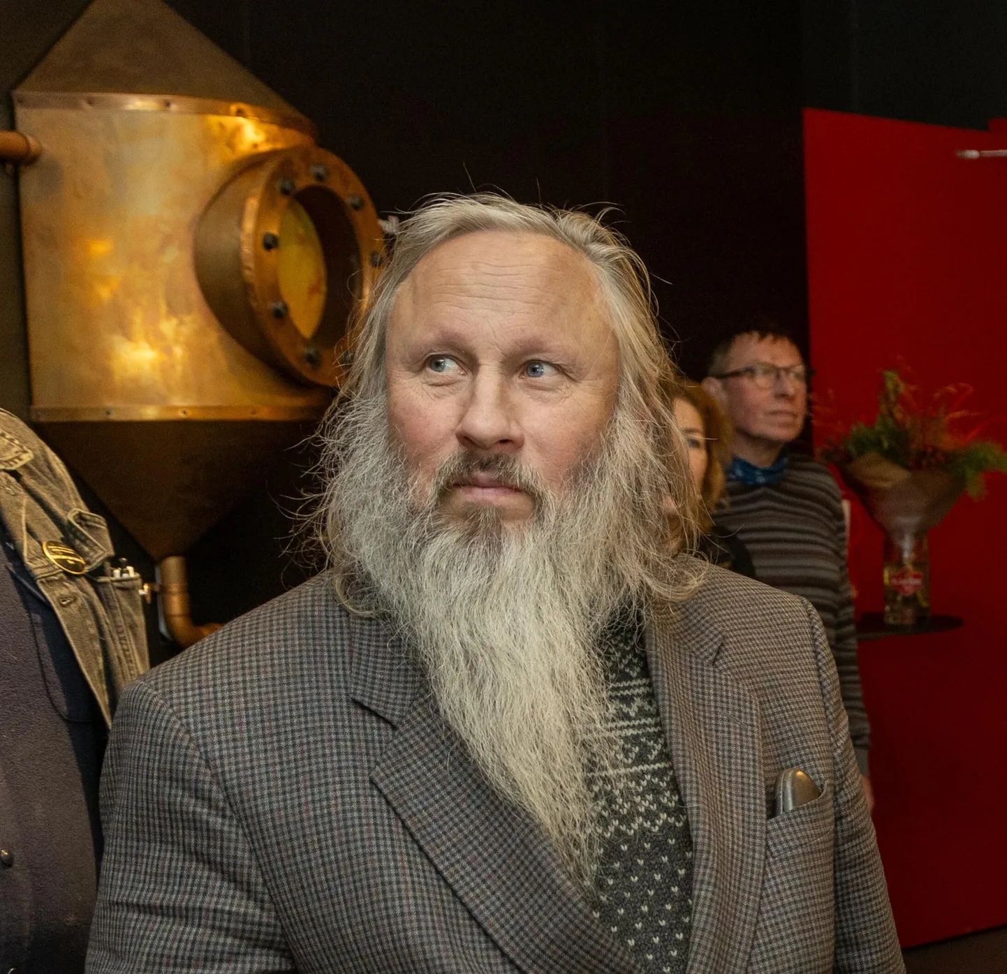 Gulgi töid iseloomustab unikaalne joonistuslaad.