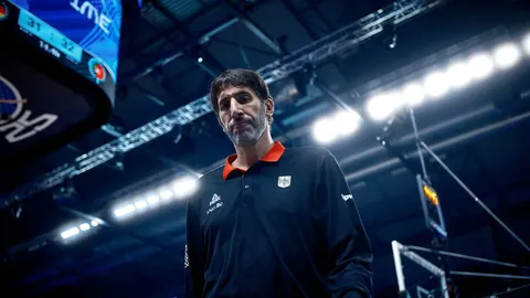 Mumbru nevadīs Vācijas izlasi Eiropas čempionāta turpinājumā