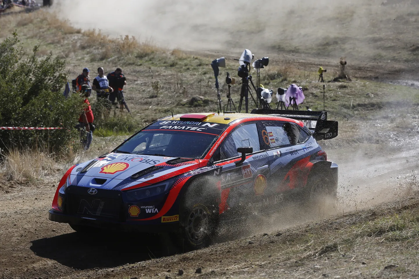 Dani Sordo kihutamas Akropolise rallil poodiumikoha poole.