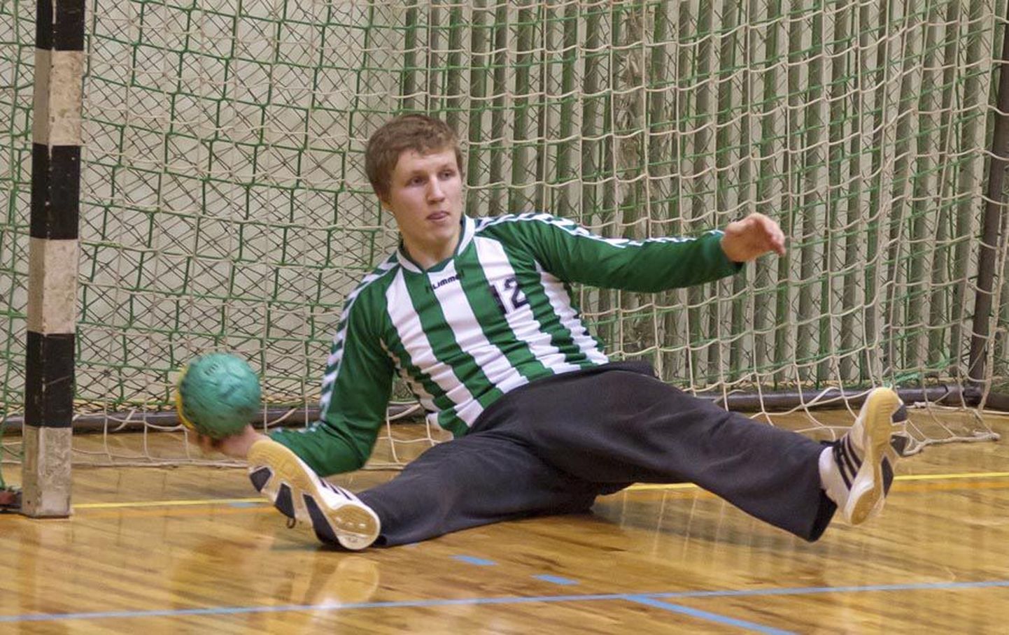 Eesti A-klassi käsipalli meistrivõistluste parimaks väravavahiks nimetati Rasmus Ots Viljandi spordikoolist.
