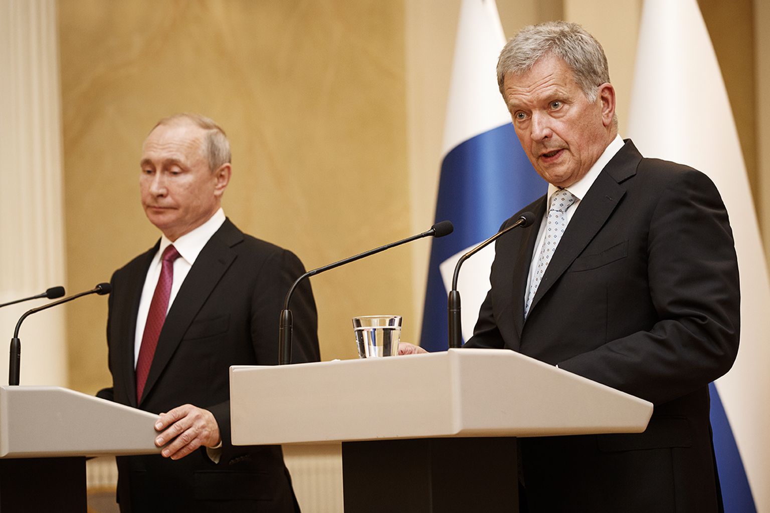 Владимир Путин и президент Финляндии Саули Ниинисте, Хельсинки, 2019 год.