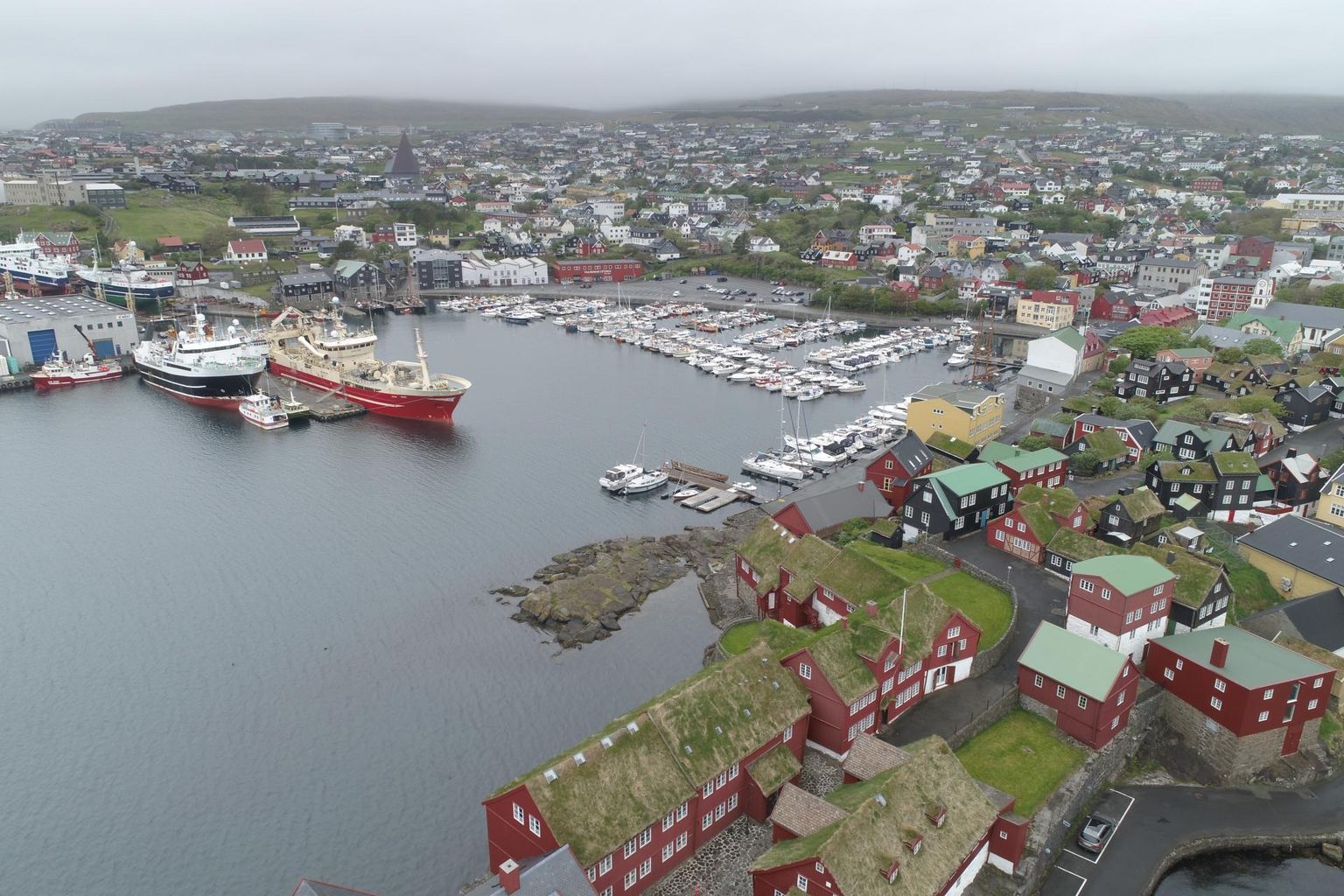Pealinn Torshavni elanike arv on veidi üle 13 tuhande.  FOTOd: Christian Johannes Kask