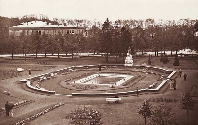 Lydia Koidula park pärast selle avamist 1929. aastal.