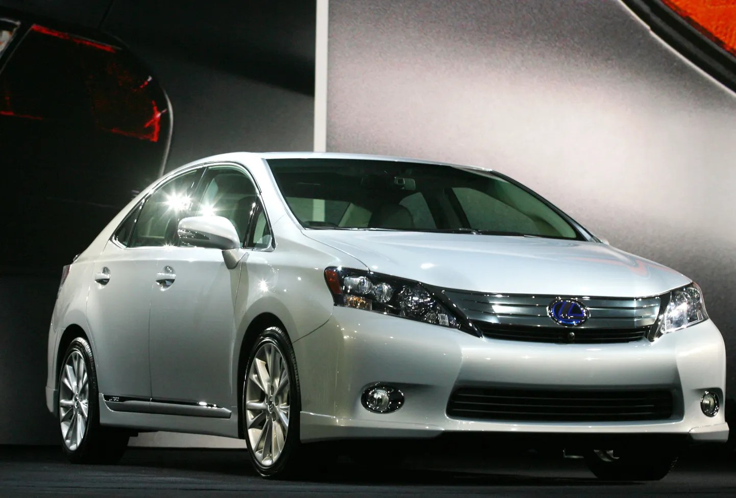 2010. aasta Lexus HS250 hübriid.
