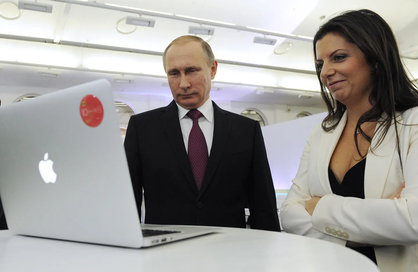 Venemaa president Vladimir Putin ja RT peatoimetaja Margarita Simonjan RT kümnenda sünnipäeva tähistamisel Moskvas.