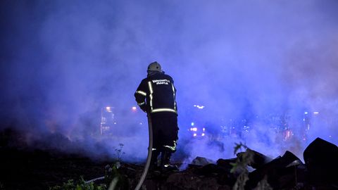 Viljandi vallas pandi põlema hoonete rusud