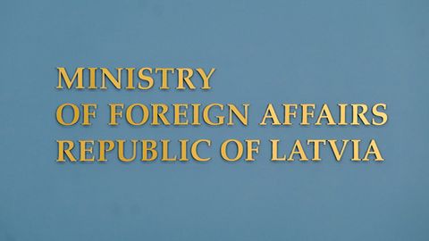 Ārlietu ministrija atsauc un precizē priekšlikumus Imigrācijas likumam