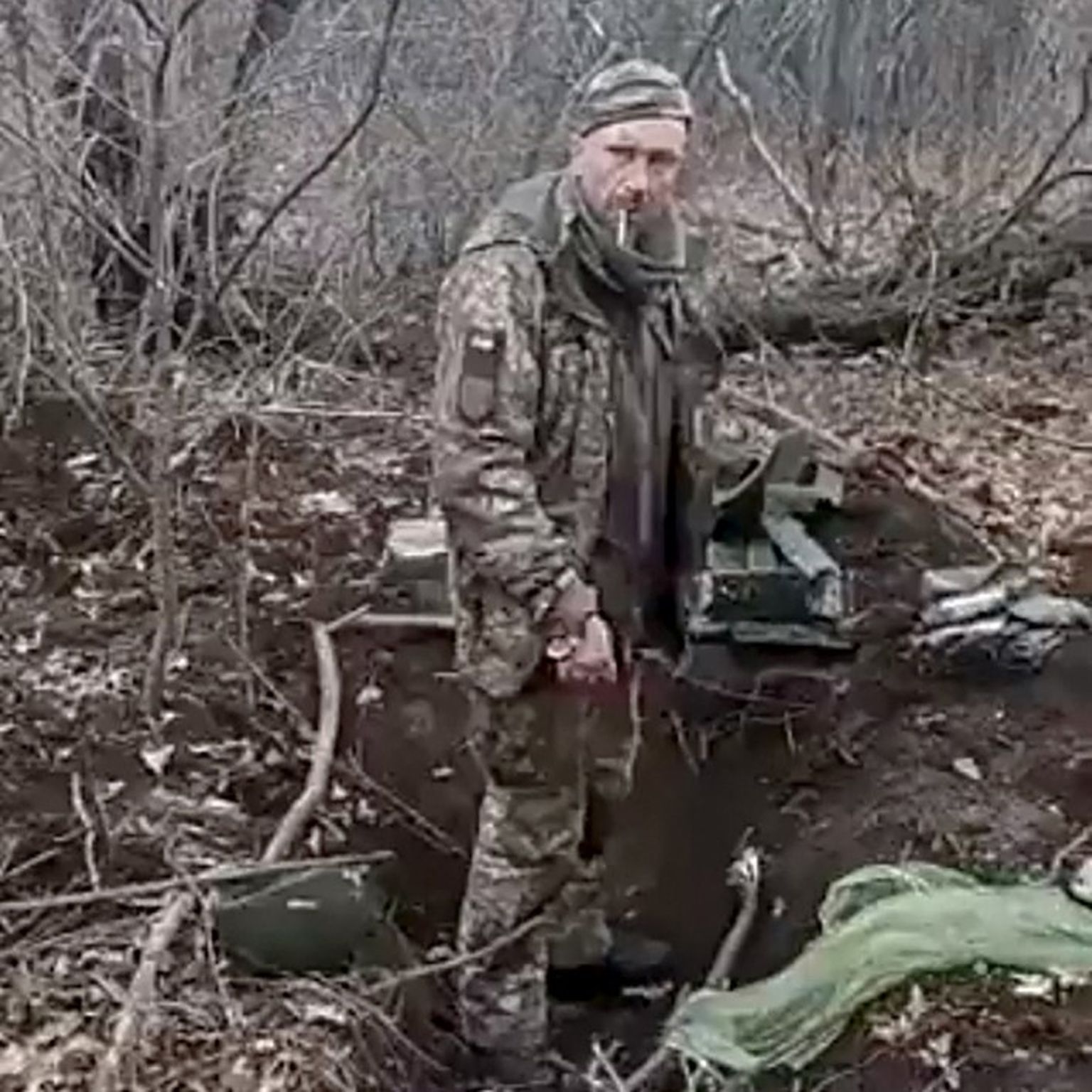 Скриншот видео с записью казни украинского военного, который сказал оккупантам "Слава Украине", март 2023 года.