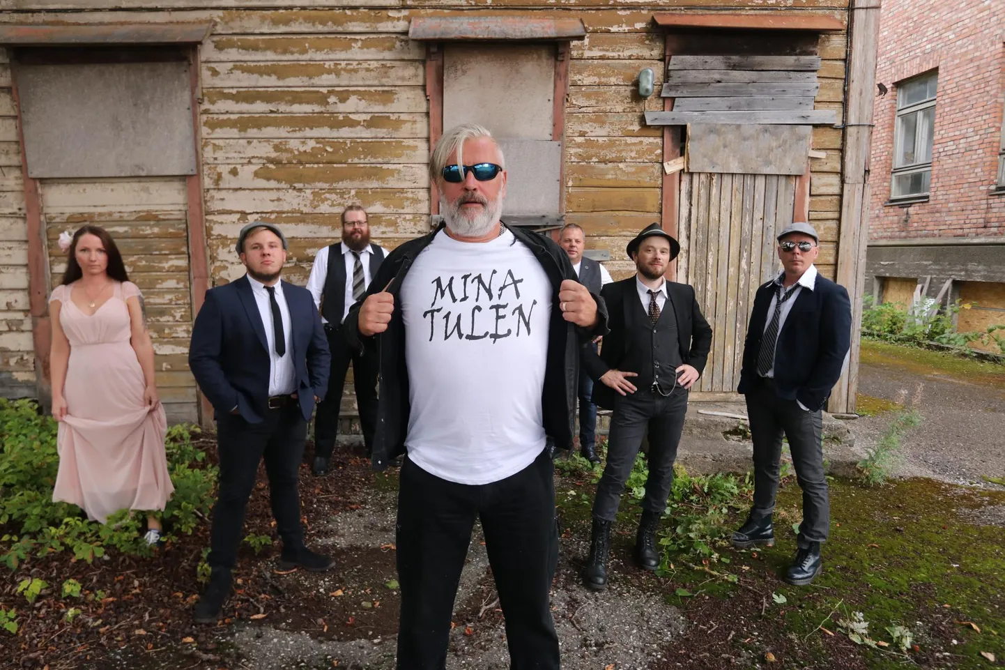 August Urr andis oma esimese singli ”Mina tulen” välja septembris.